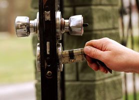 Golden Locksmith Services Glen Ellyn, IL 630-475-7286 Golden Locksmith Services Glen Ellyn, IL 630-475-7286