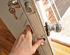 Golden Locksmith Services Glen Ellyn, IL 630-475-7286 Golden Locksmith Services Glen Ellyn, IL 630-475-7286